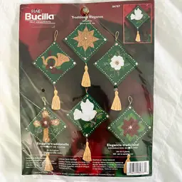 Bucilla Felt Kit Felt Ornament Kit 84787 Traditional Elegance NEW Christmas Vtg