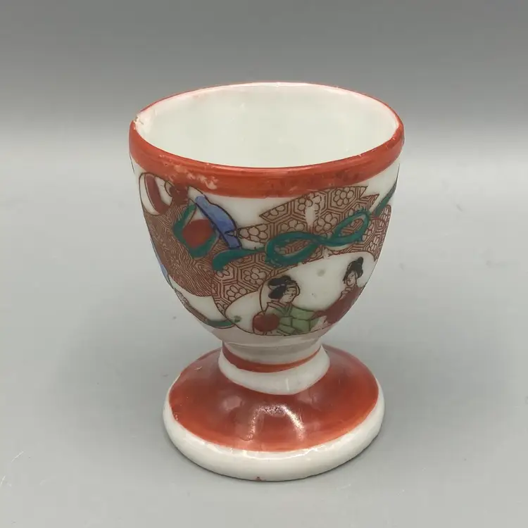Vintage Japanese Geisha Decorated Egg Cup - READ