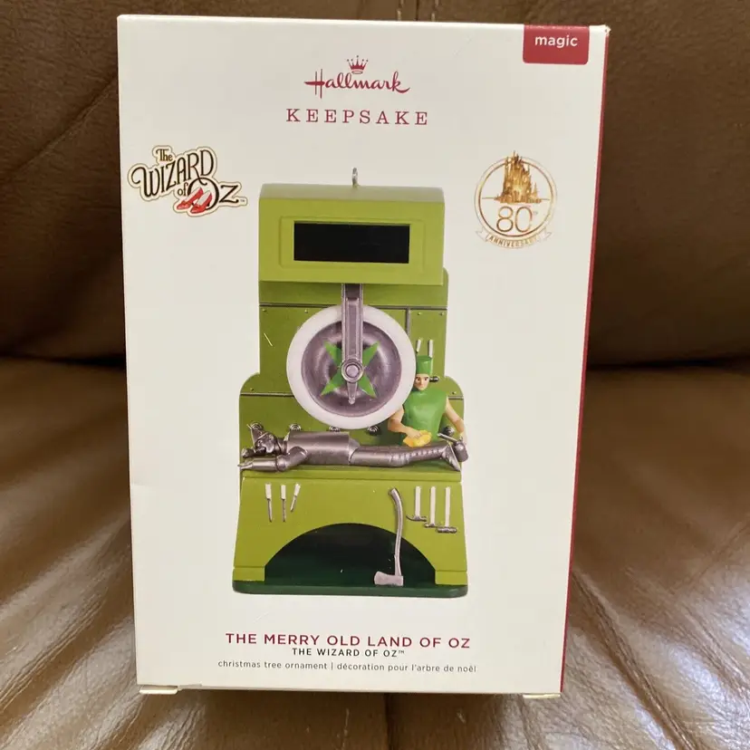 2019 Hallmark Keepsake The Wizard Of Oz The Merry Old Land Of Oz Magic Ornament