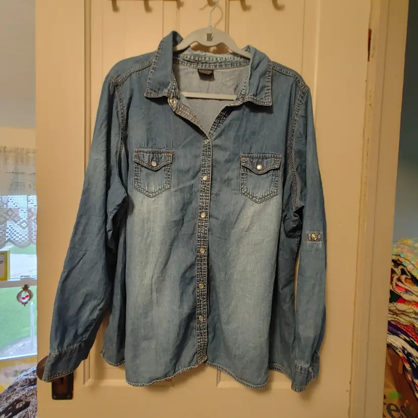 Top- Brand: Faded Glory. Size 3X. Denim button down top. Material- 100% cotton. No callouts.