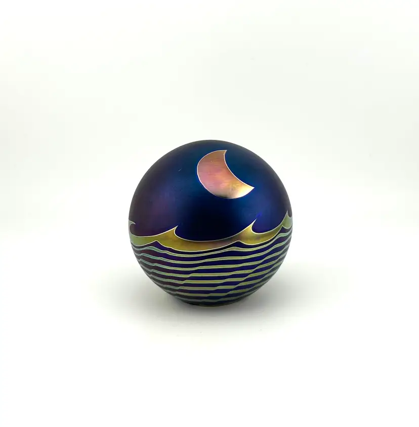 Vintage 1994 Correia Crescent Moon Art Glass Paperweight 2.75”x 2.75”