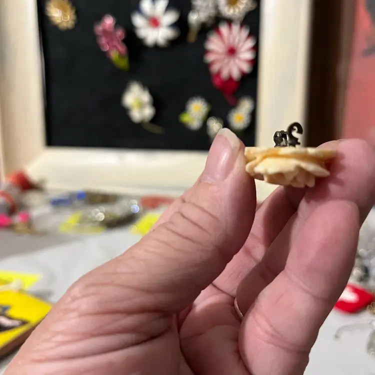 Vintage Hand-Carved Bone Rose Brooch – Double Floral Pin