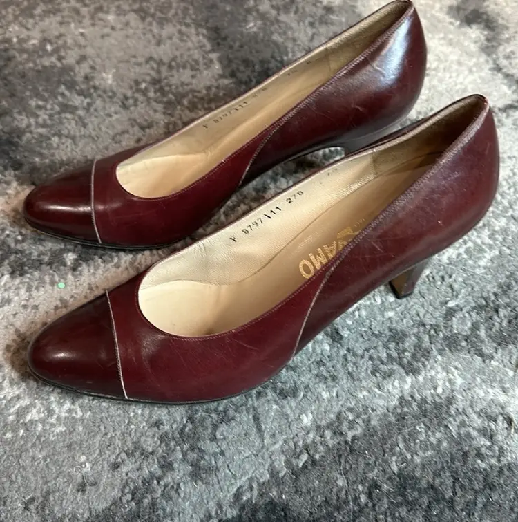 Salvatore Ferragamo Made in Italy Burgundy Dual Tone Heel Size 7.5