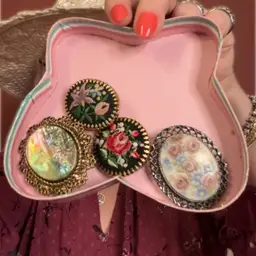 4 Vintage Brooch Bundle