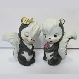 vintage ceramic skunk couple salt and pepper shakers made in Japan