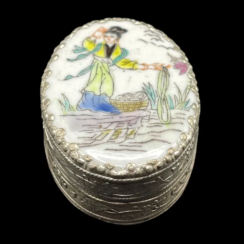 Vintage Chinese Porcelain and Metal Shard Box Geisha Design Trinket Box