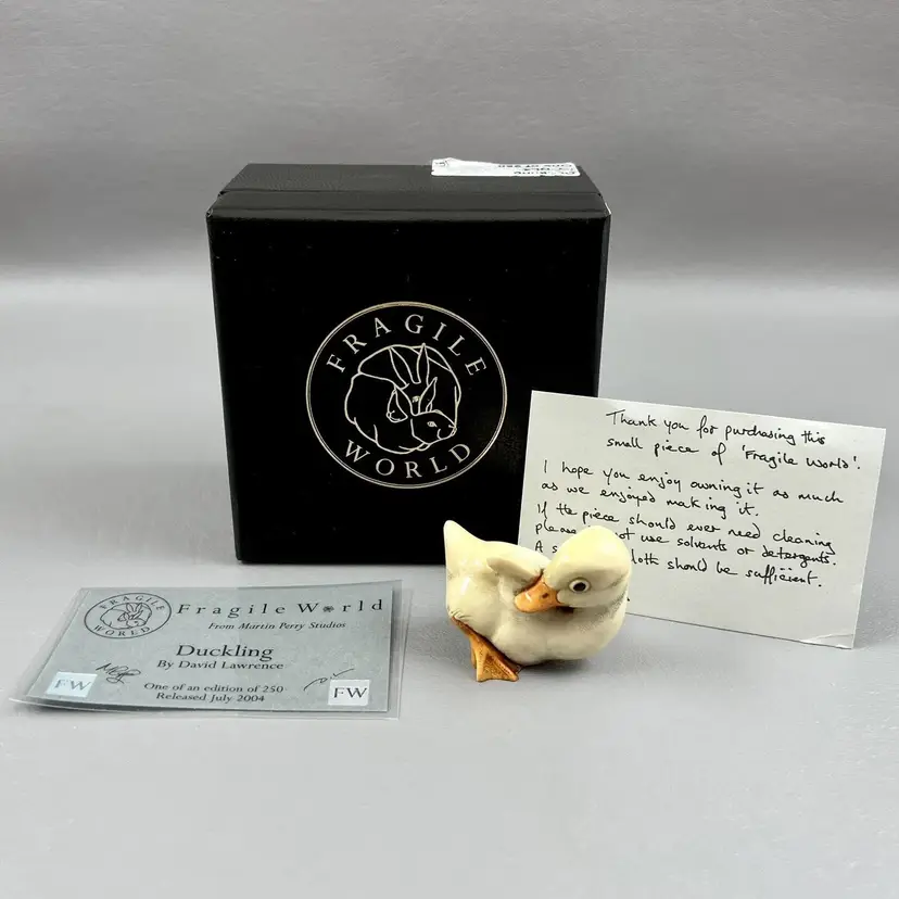 Harmony Kingdom Duckling Fragile World Figurine FWDL4 2004 England MPS