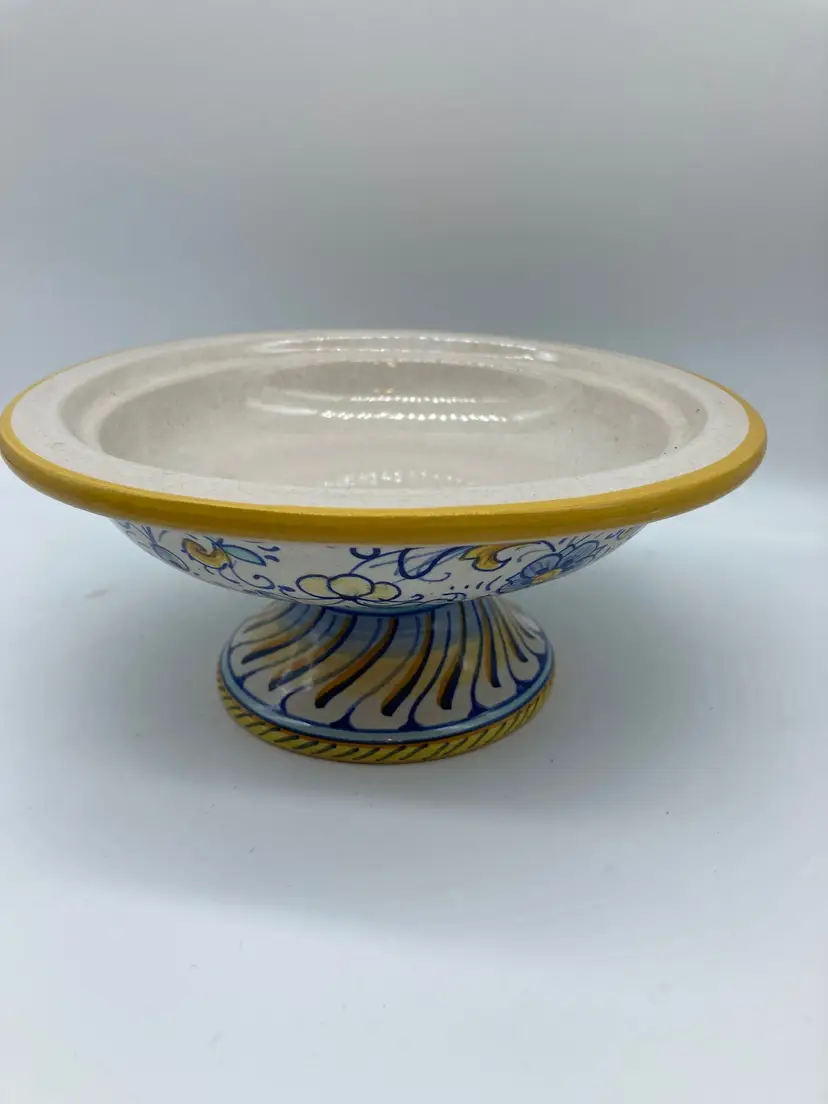Raffaello Deruta Italy - Pedestal Fruit Bowl - Signed and Stickered