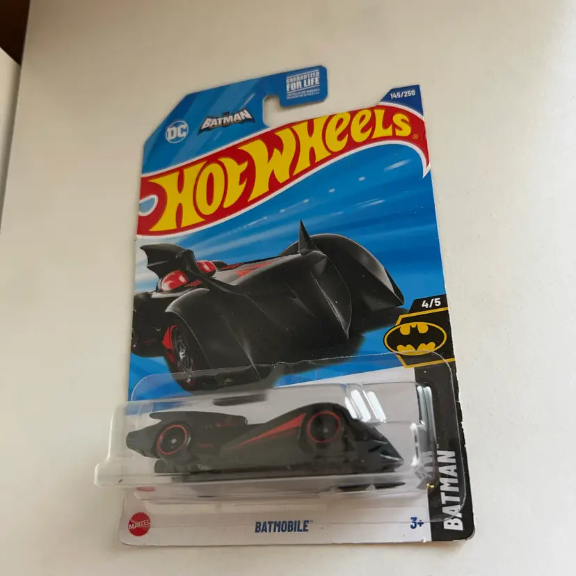 Hot Wheels Batmobile Batman 4/5