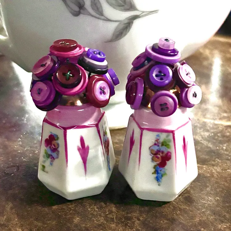 Vintage Floral Button Bouquets in S/P shakers made in Germany