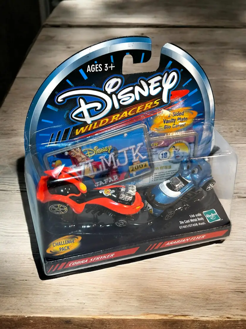Disney Wild Racers Cobra Stryker Arabian Flyer 1:64 Hasbro Diecast Cars 2002