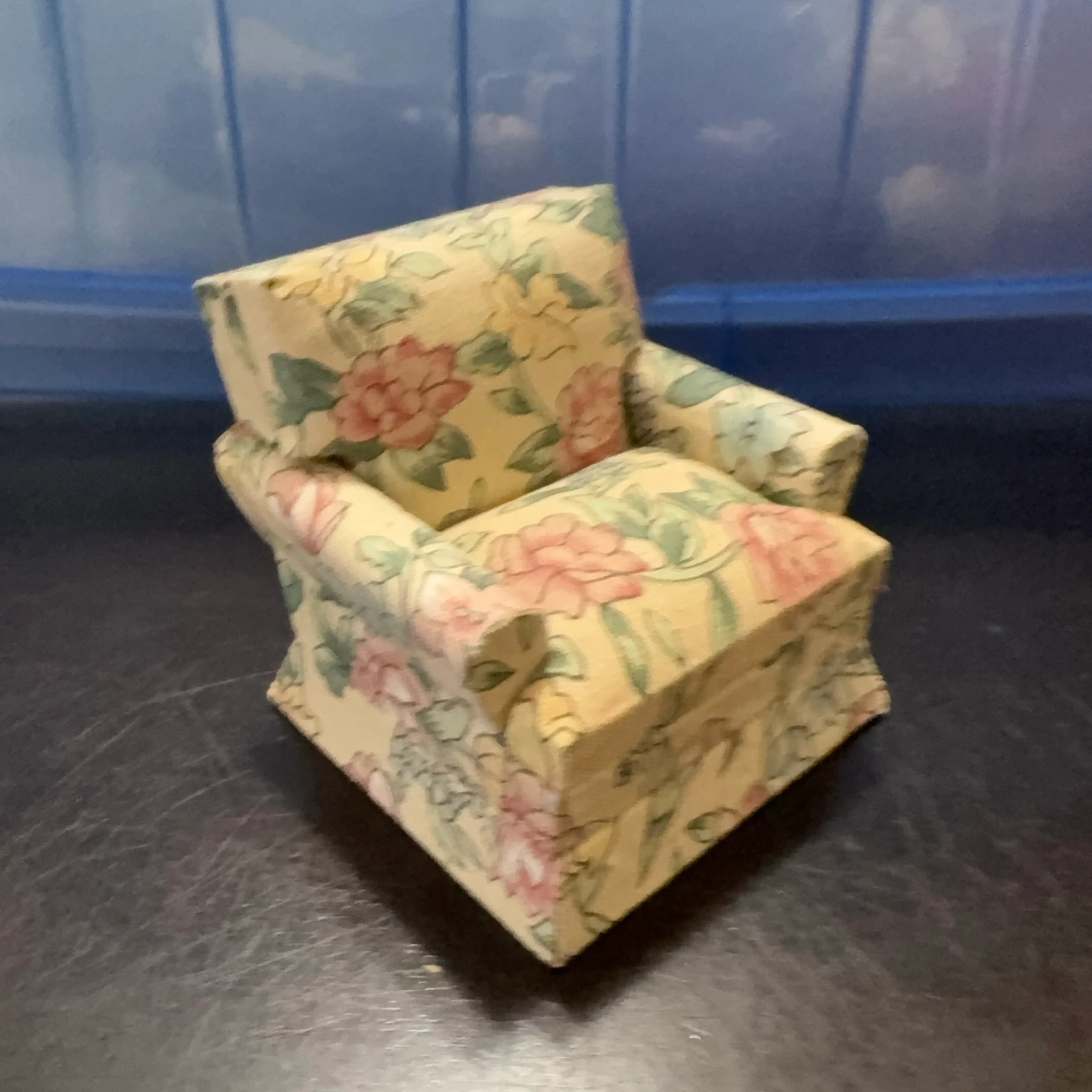 Image 2 of 6