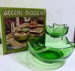 Vintage Anchor Hocking Accent Modern 3 piece chip and dip set, spearmint in color with original box