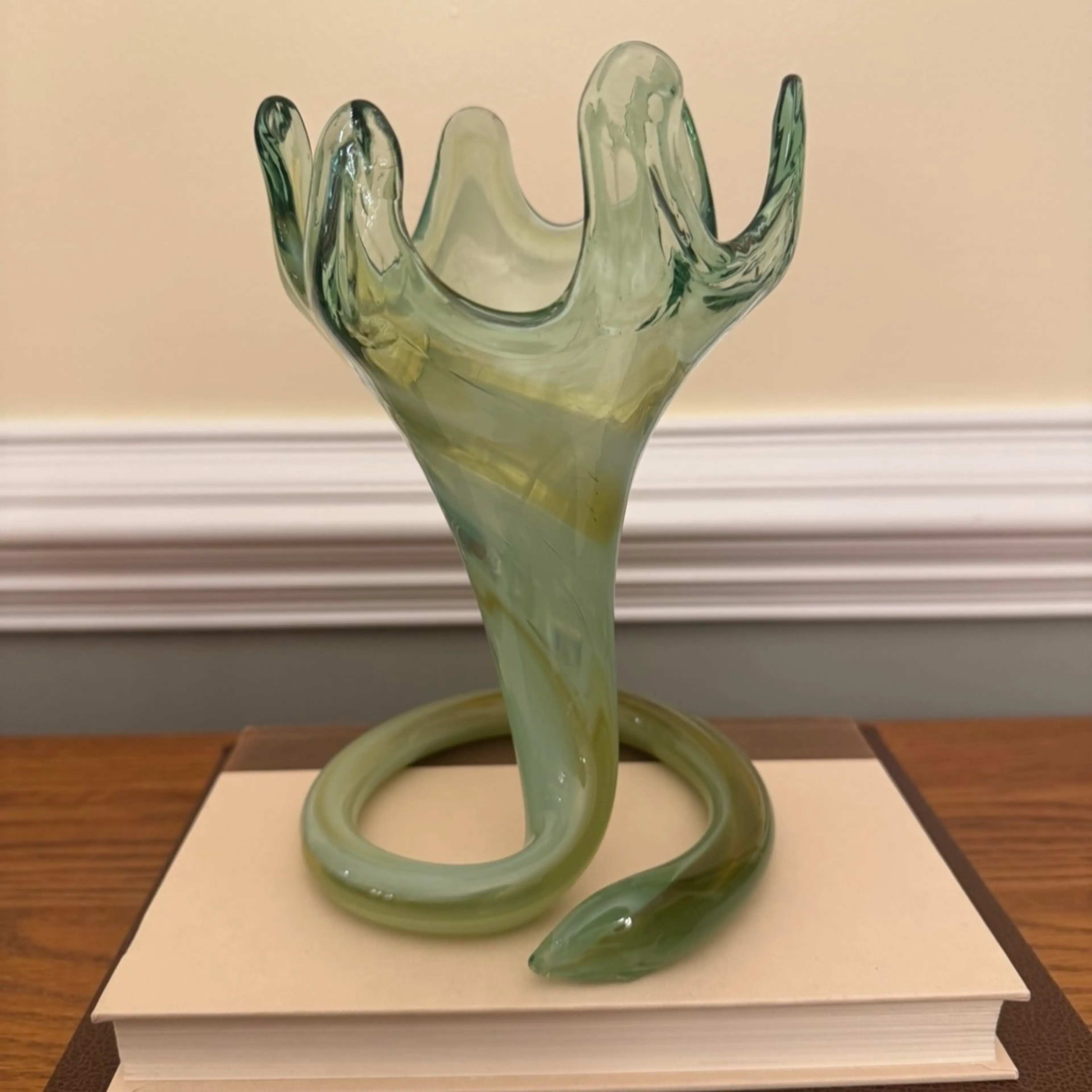 Image 2 of 6
