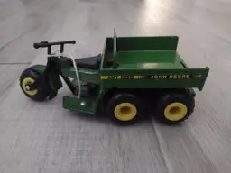 Vintage Ertl John Deere AMT cast metal toy