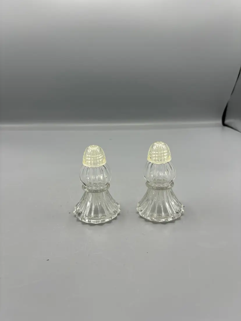 Vintage glass salt & pepper