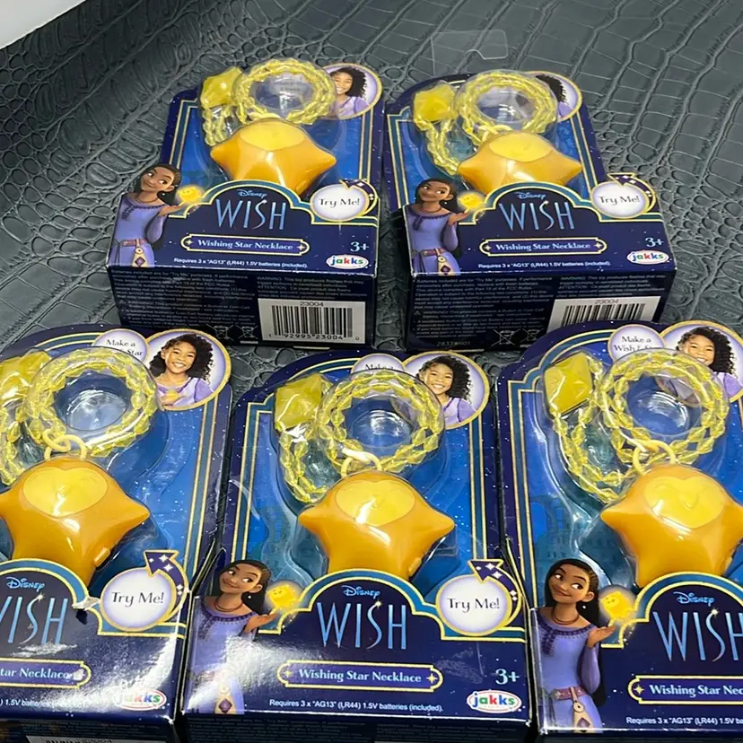 5- Disney Wish “Wishing Star Necklaces”