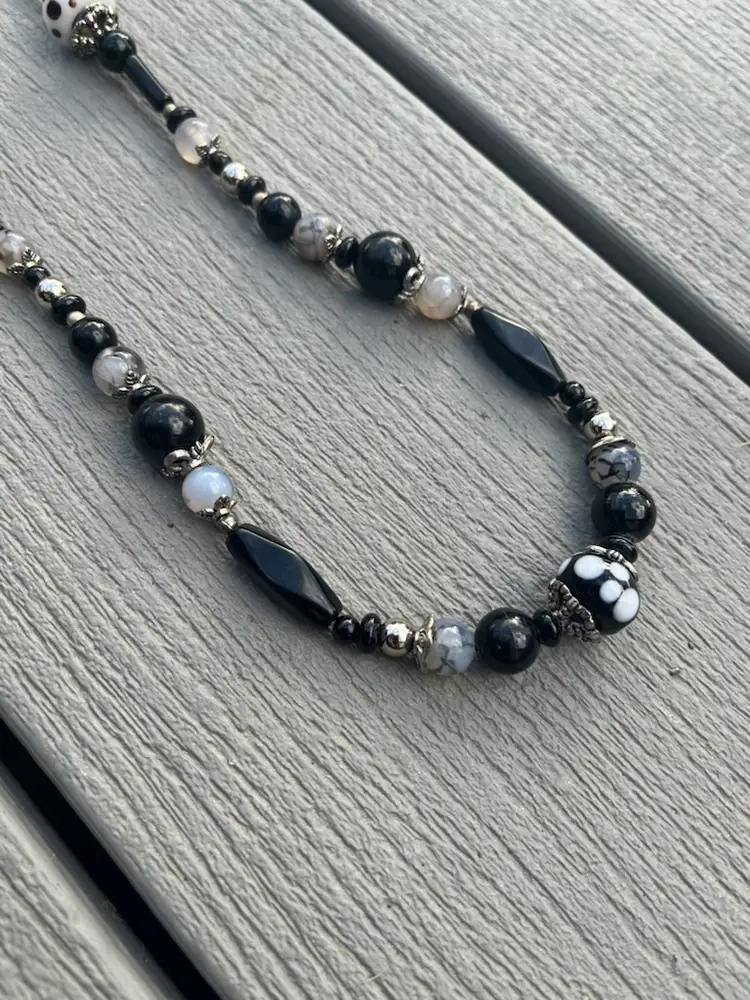 Black Lampwork Dragon Vein Agate Vintage Plastic Bead Necklace Hand Crafted 30inch