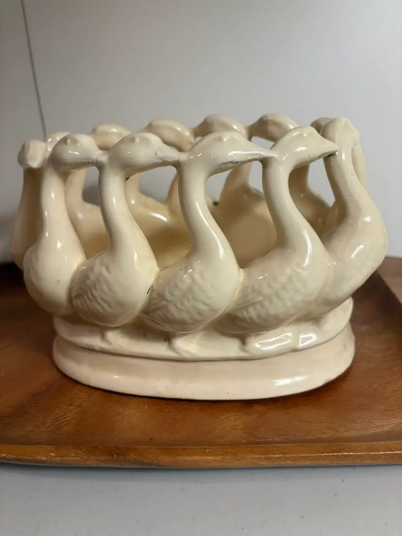 Vintage Ducks Gaggle Of Geese In A Ring Circle Ceramic Vase Planter