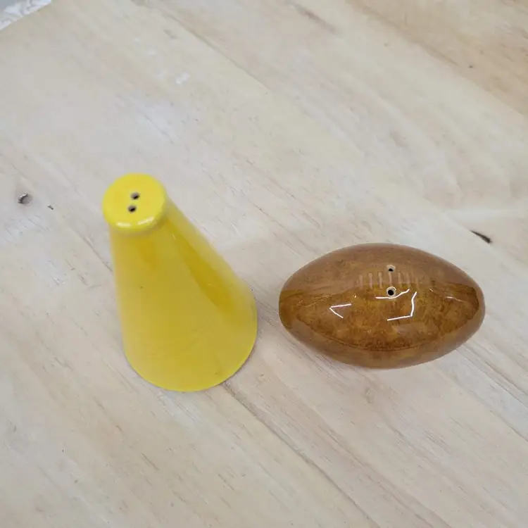 Vintage Collectible Football & Megaphone Salt & Pepper Shakers Set 📣 🏈