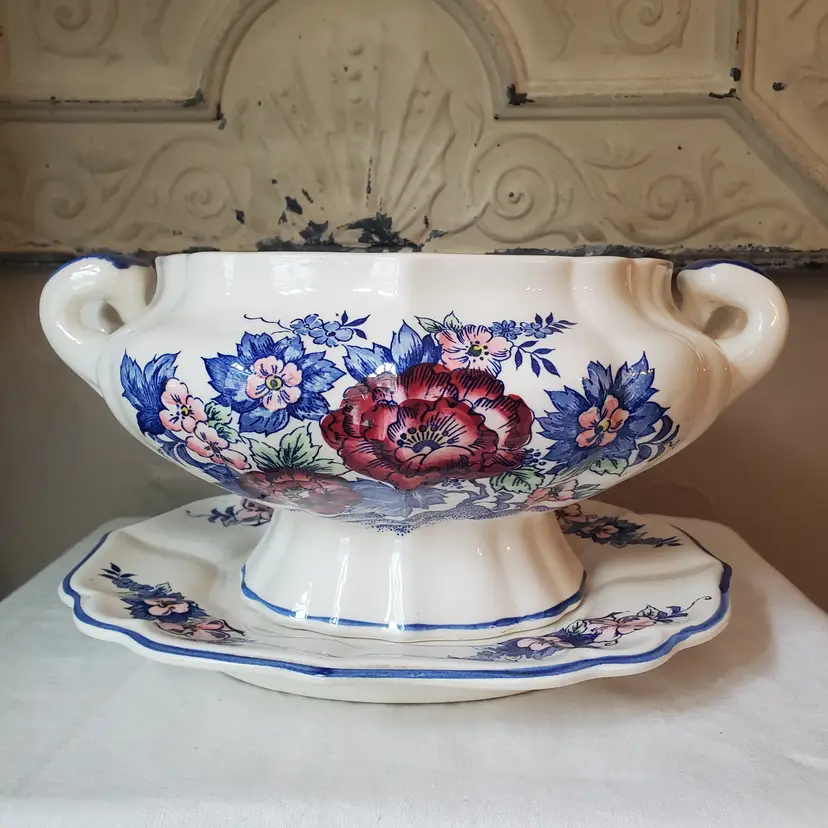Jonas Roberts Floral Soup Tureen Blue White Red no lid