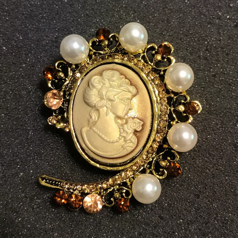 Unique Faux Pearl & Rhinestones Cameo Brooch