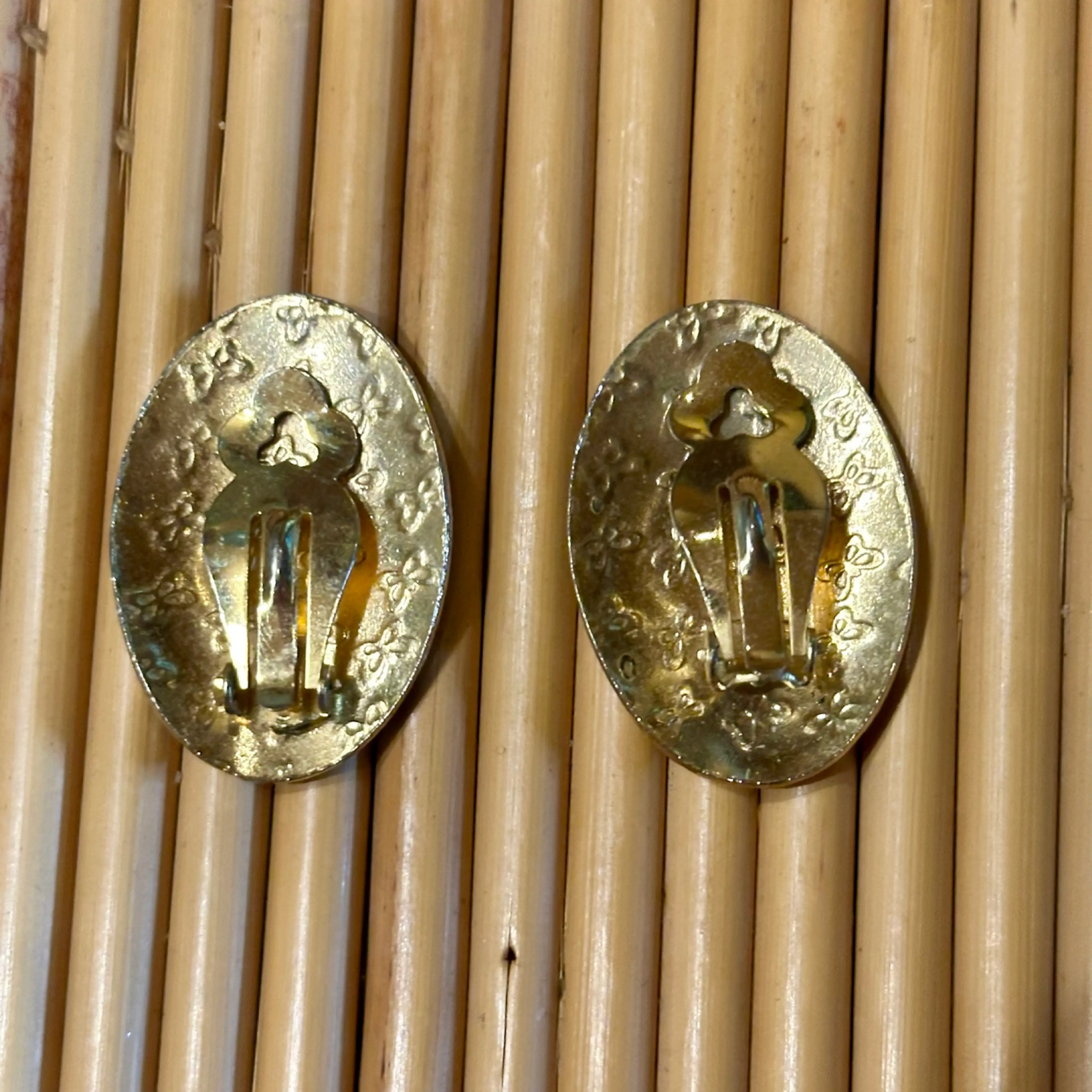 Image 2 of 2