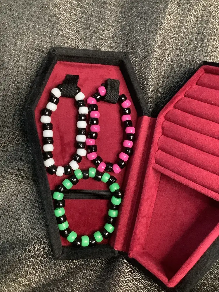 3 piece kandi set (pink, white, green)