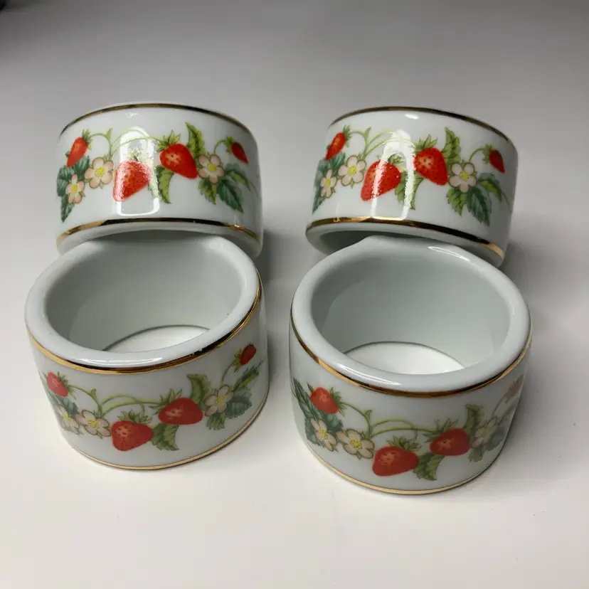 4 Pc Strawberry Avon Porcelain Napkin Rings With Gold Trim! 2” Tall  2” Wide!