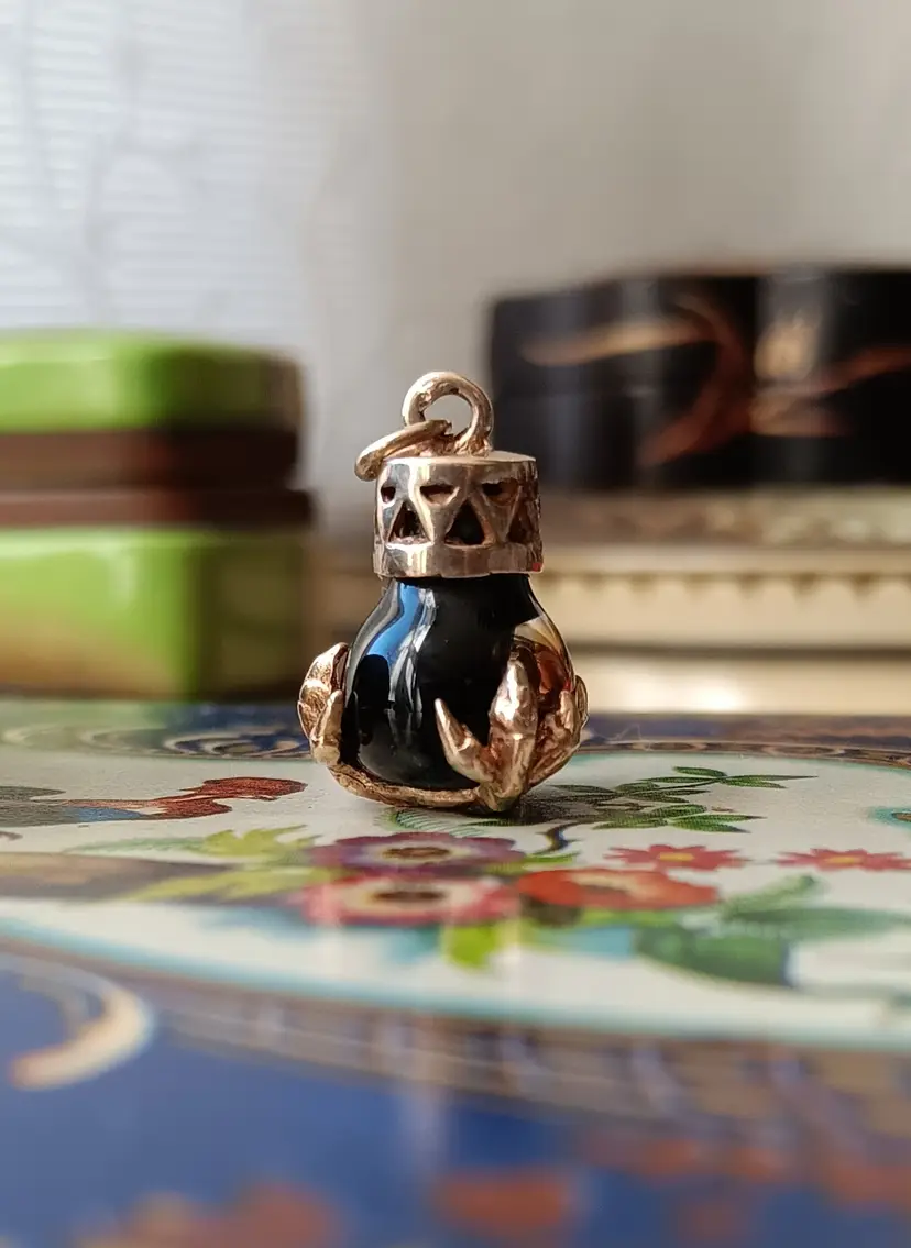 Vintage 375 9K Gold Charm