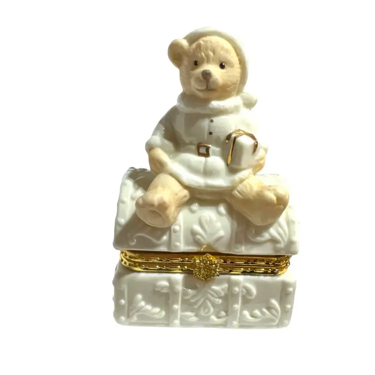 #01 038 Vintage Formalities By BAUM Ivory And Gold Teddy Bear On Chest Hinge To Trinket Box 4.5" X 3.75"