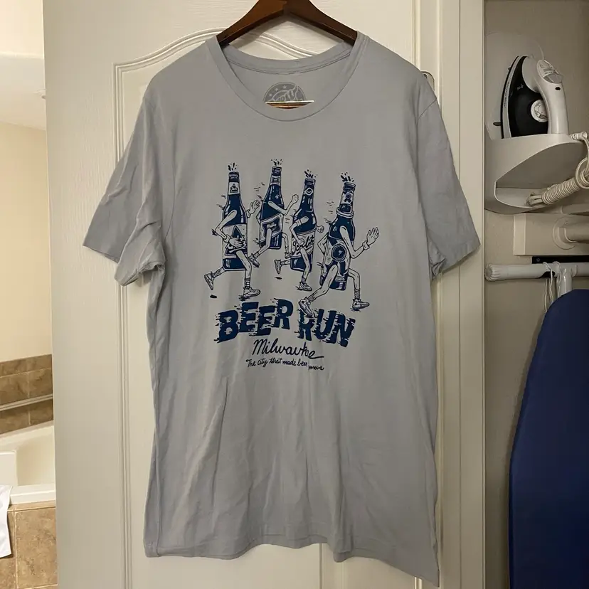 Brew City Brand Mens Graphic Tee T Shirt XL 44” Gray & Blue Milwaukee Beer