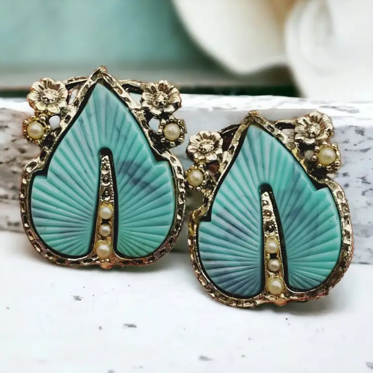 Vintage Aqua Faux Turquoise Molded Ribbed Leaves Faux Pearls Clip-on Earrings