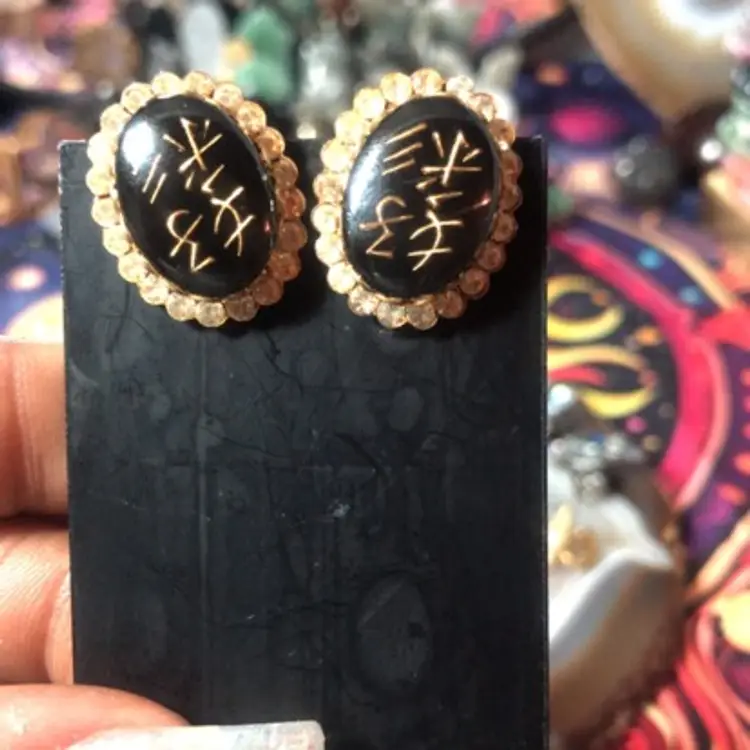 Black and Gold Etched Vintage Clip-ons