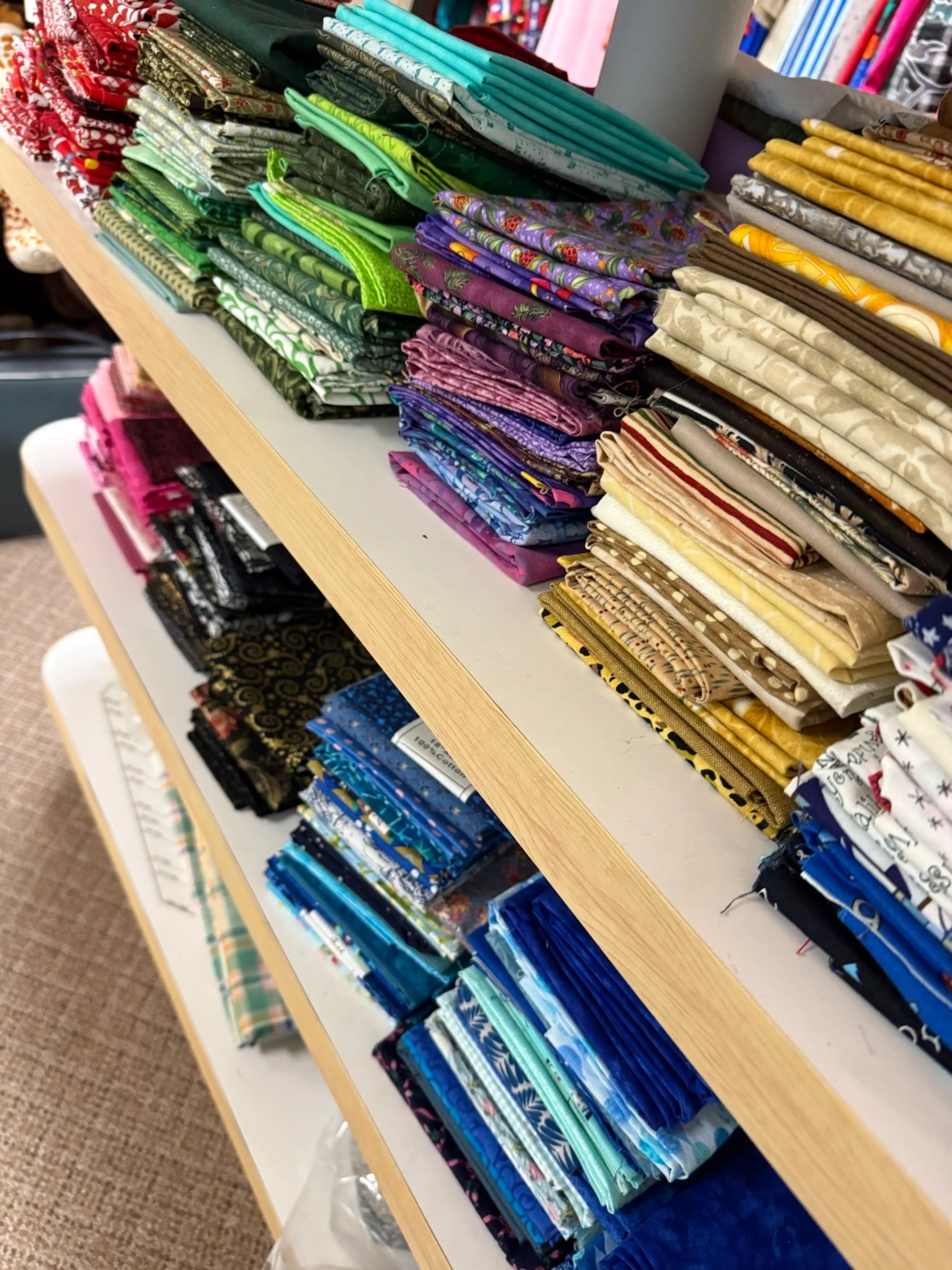 Fat quarters 4 For $5! Top Of The Line Fabric! Yarn! Patterns!