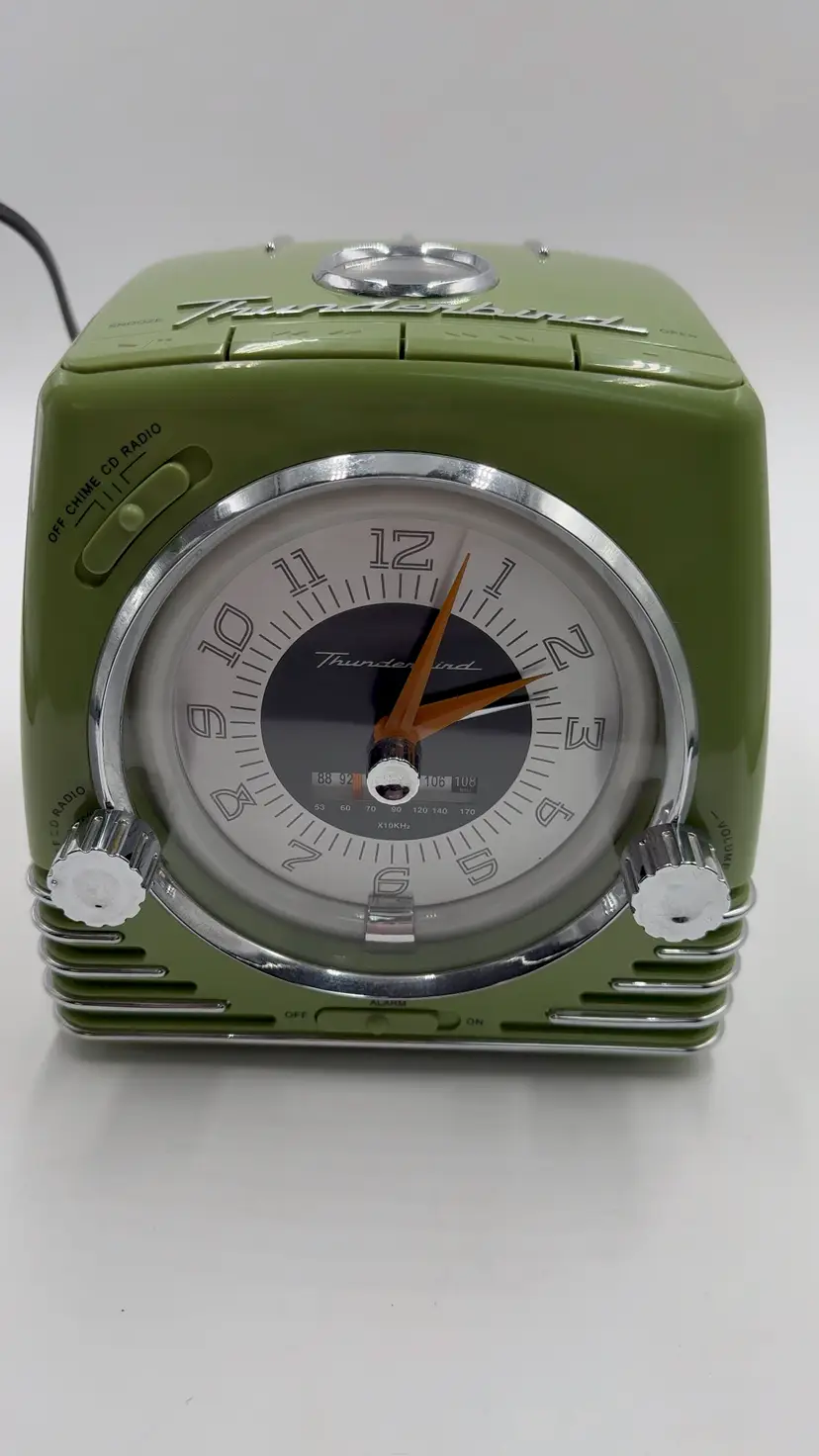 Green Thunderbird Retro Alarm Clock Lighted AM/FM Radio CD Player Tested Works