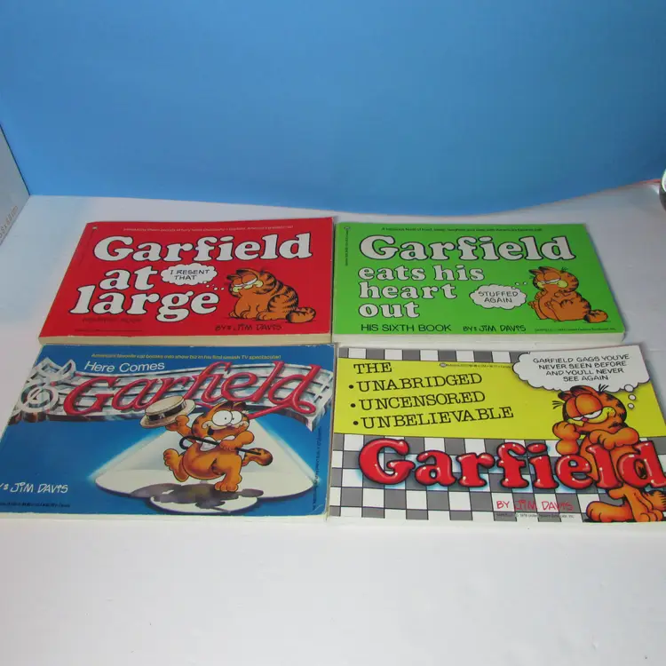 lot of 10 vintage Garfield comic books