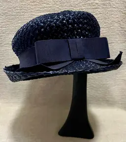 Vtg Womens Cloche Tea Party Hat Navy Woven Cellulose Straw Grosgrain Union Made