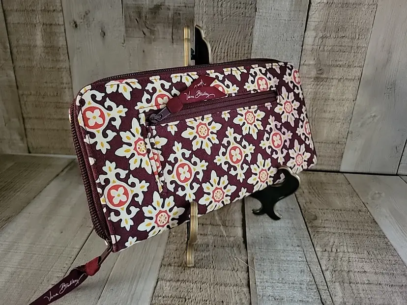 Vera Bradley Medallion Floral Zip Around Travel Organizer Wallet Document Case