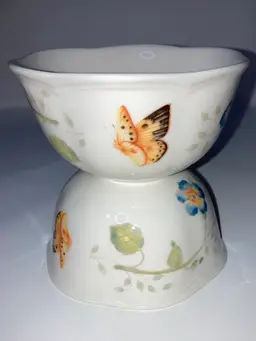 Vintage Lenox Butterfly Meadow Set Of 2 Bowls! 4 1/2” Wide 2 1/4” Deep!