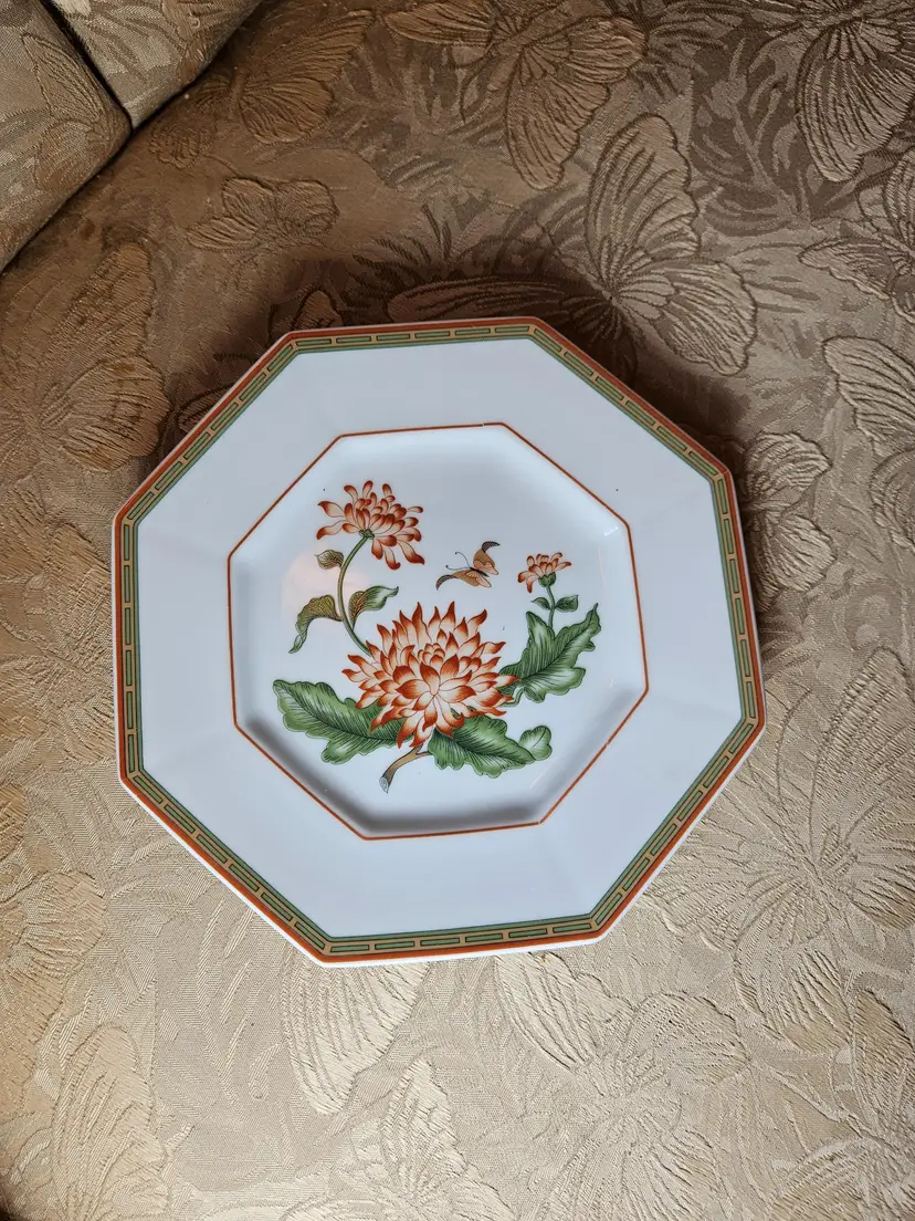 Fitz & Floyd Vintage Chrysantheme 8 Sided Porcelain 6.5” Bread Plate