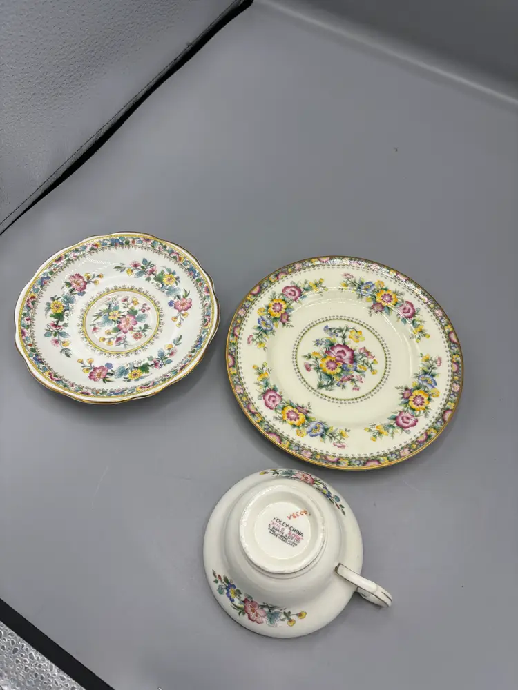 Foley China 3 piece Ming Rose tea cup set