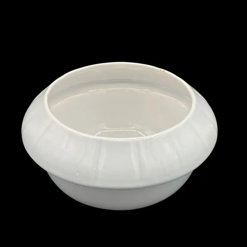 vintage planter - white, ribbed ceramic planter