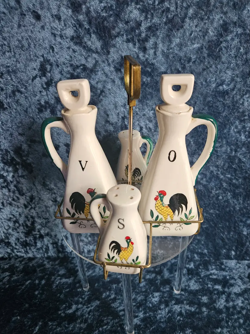 Vintage Provincial Rooster Ceramic Oil Vinegar Cruet Salt Pepper Set Metal Caddy
