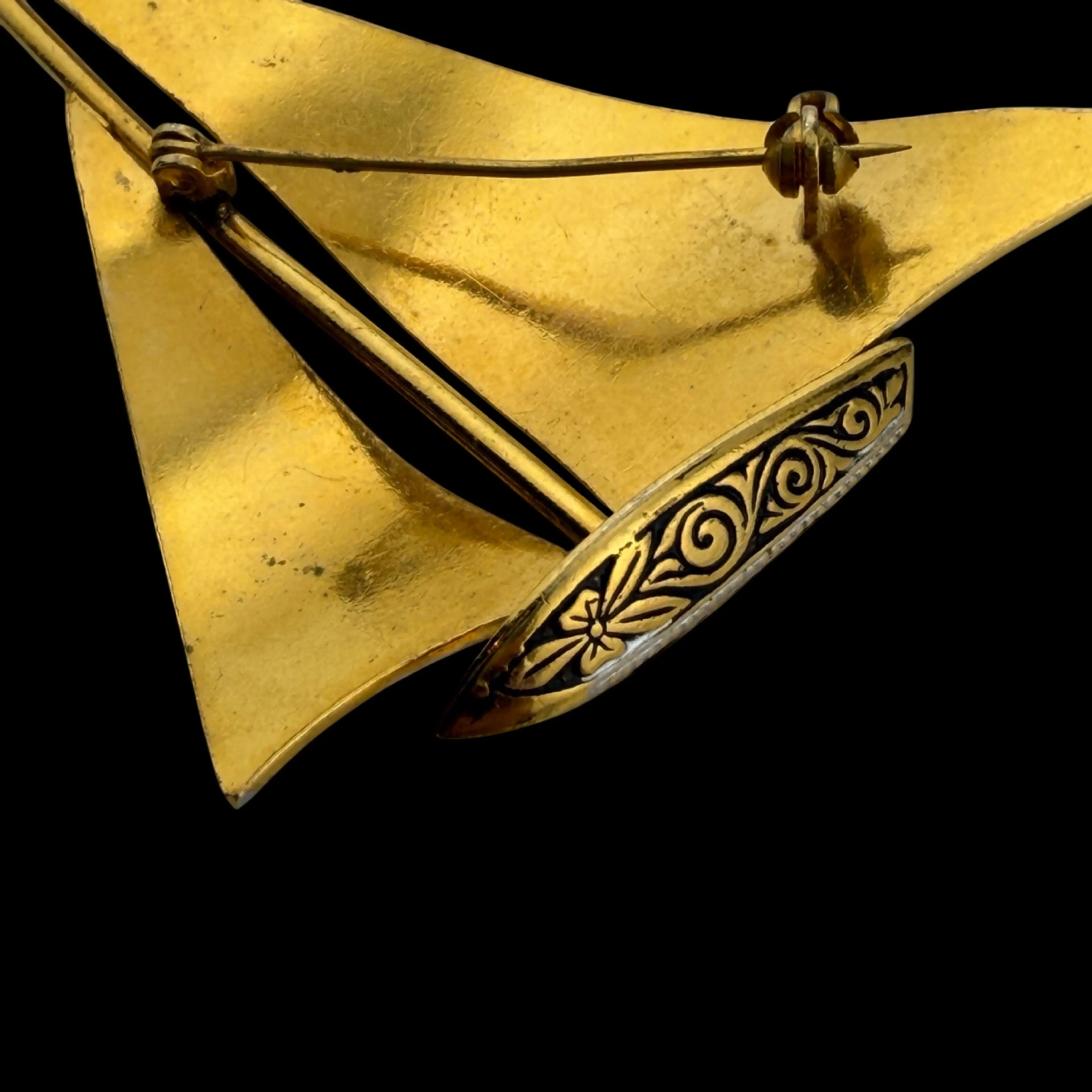 Image 4 of 4