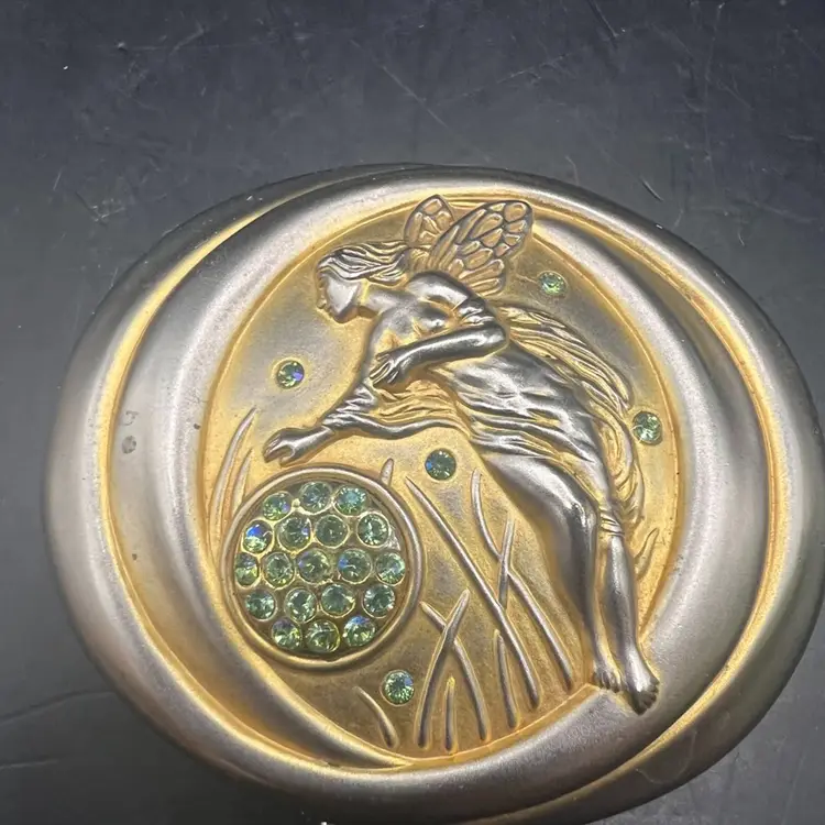 ESTÉE LAUDER “ Spirit If The Wind Gold Tone “ Compact