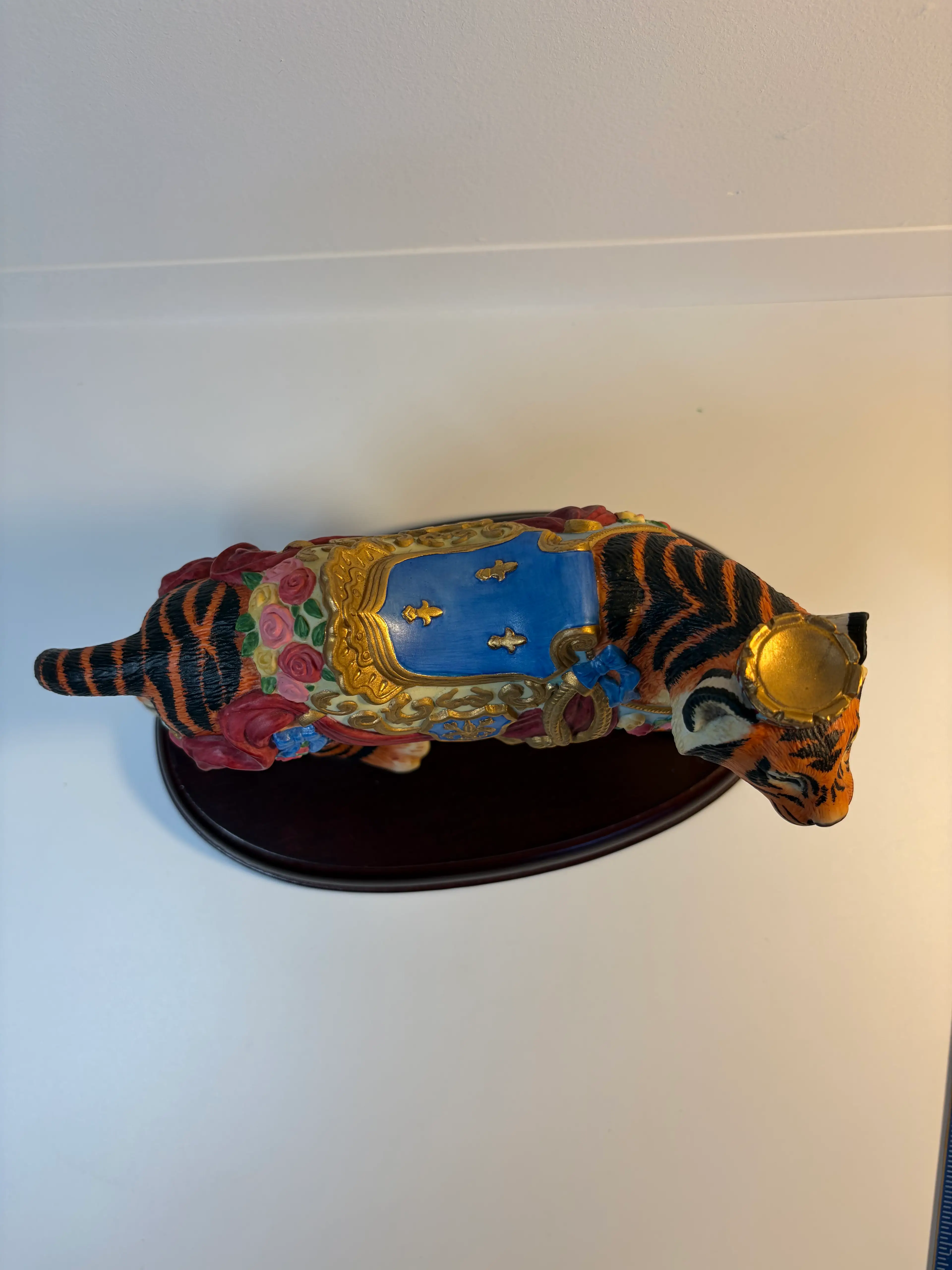 Image 4 of 8