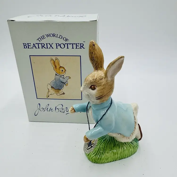 John Beswick Peter Rabbit Figurine 6.5 in Porcelain Vintage Boxed Home Decor