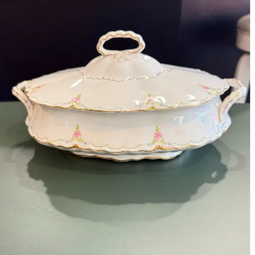 Antique Pope-Gosser China Covered Vegetable Bowl, ca. 1920s 3”x 9”(lid 5”high)