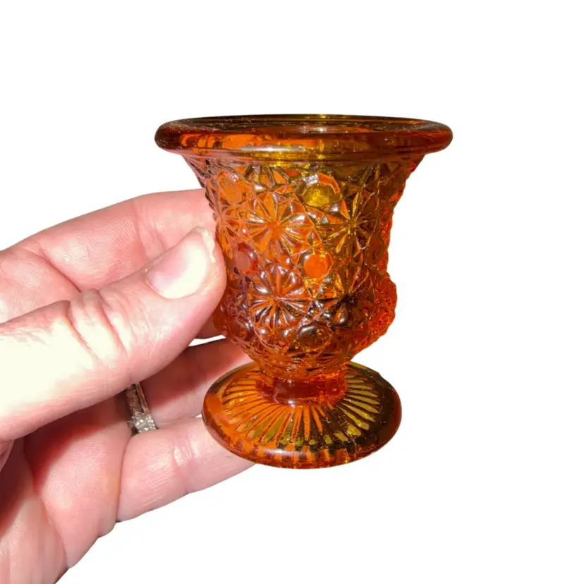 Vintage L.E. Smith Amber Glass toothpick holder Daisy And Button
